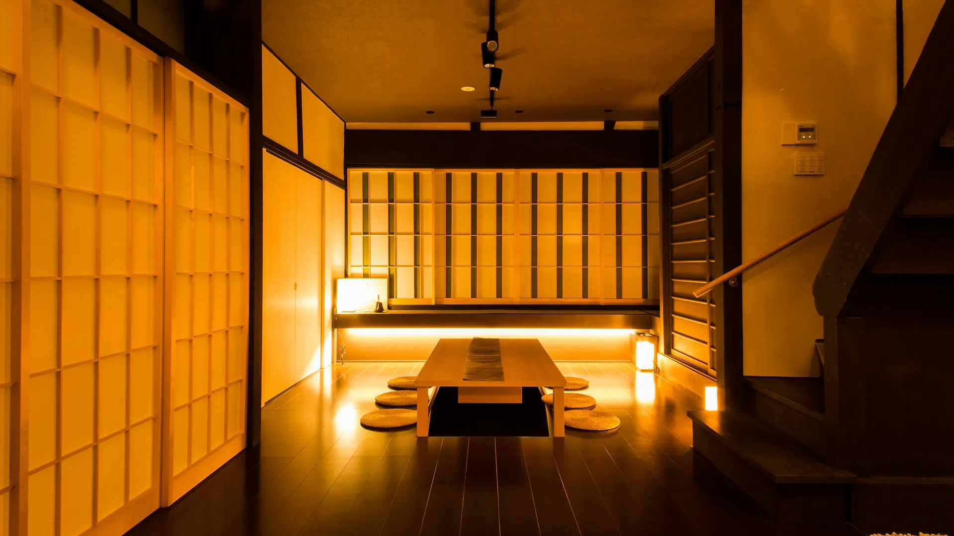 Kiraku Kyoto Aneyakoji Villa 0*,  Japan